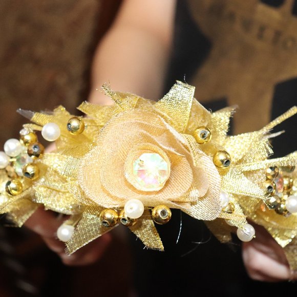 QUINCEANERA DRESS (PLUS DOLL, BOUQUET,  PHOTO ALBUM, HAIR PIN) - Picture 10 of 13